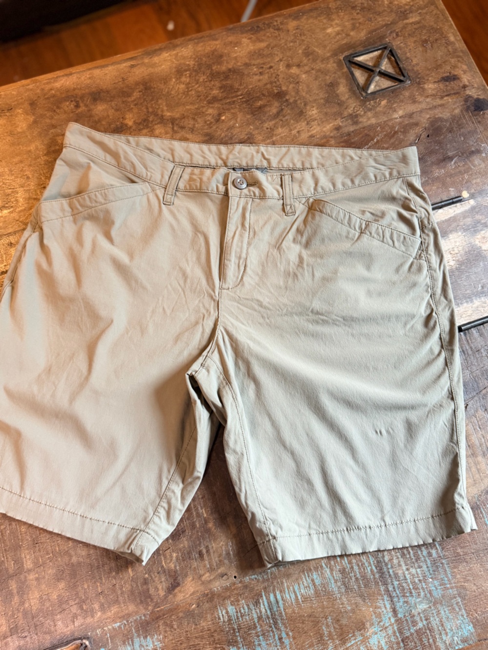 Eddie Bauer Light Khaki Women's Casual Shorts